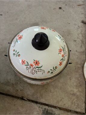 Vintage Countryside Collection Stock Pot